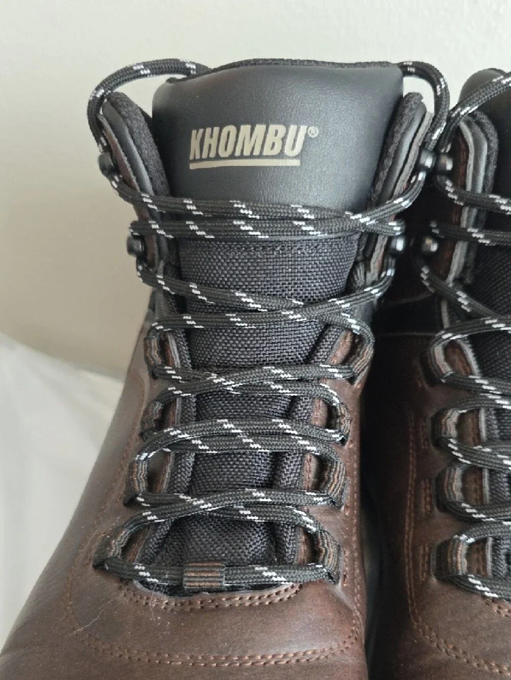 Khombu Men's Dark Brown Leather Trail Boots with Black Accents